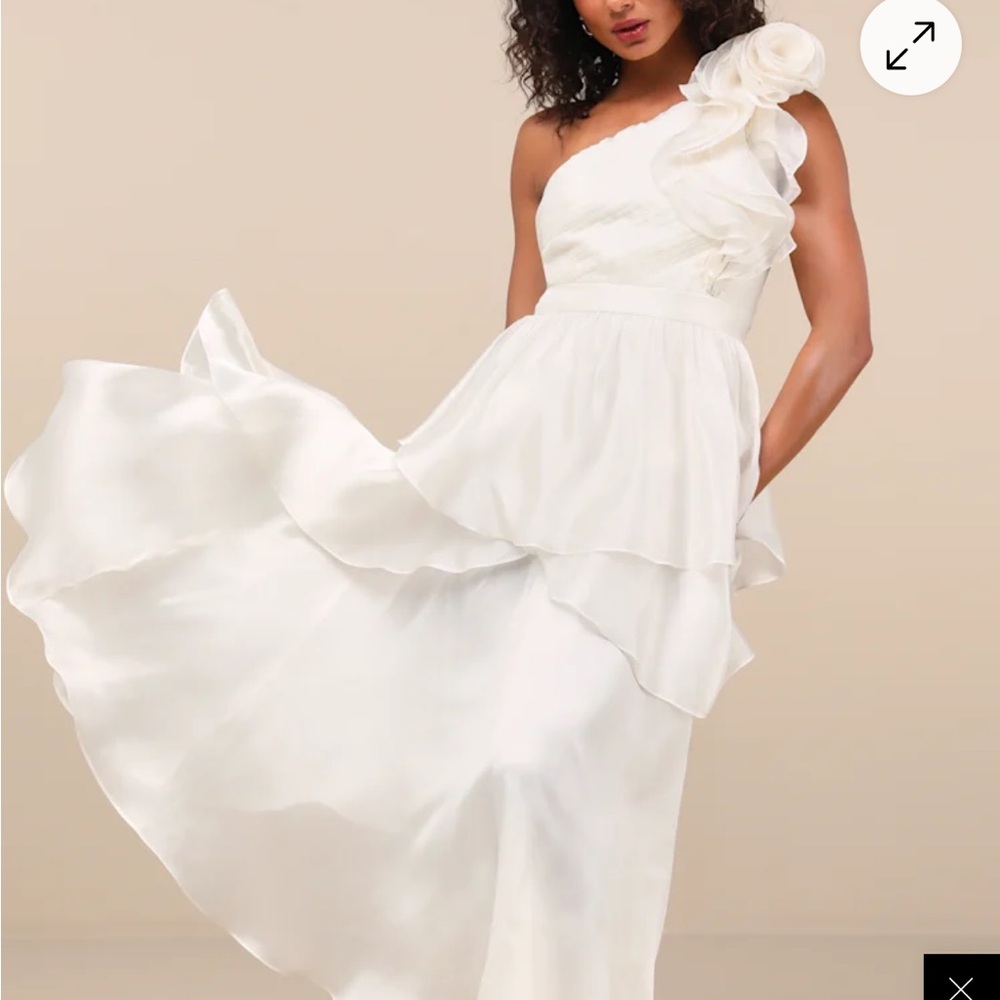 Lulu's White One-Shoulder Mermaid Gown NWT
